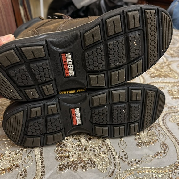 Wolverine mens boots size 8 US. Steel toe lightly warn small scuff on steel toe - Picture 5 of 11